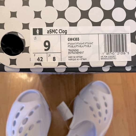 ADIDAS By STELLA MCCARTNEY White Clogs - Women’s Size 9 - New In Box - Picture 9 of 10